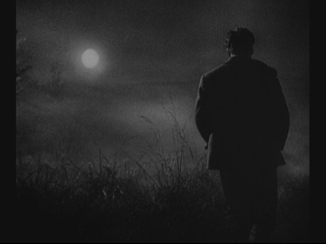 Light and shadow help to externalize inner darkness in Murnau's <em>Sunrise: A Song of Two Humans</em> (1927).