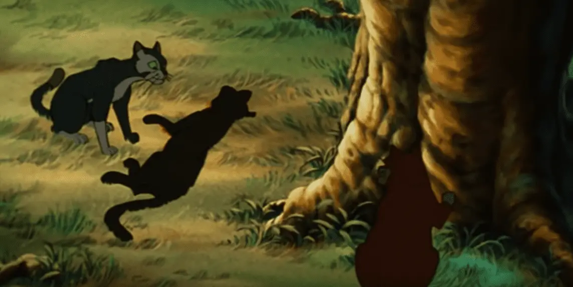 In Felidae, Francis discovers the corpse in his backyard and meets Bluebeard.