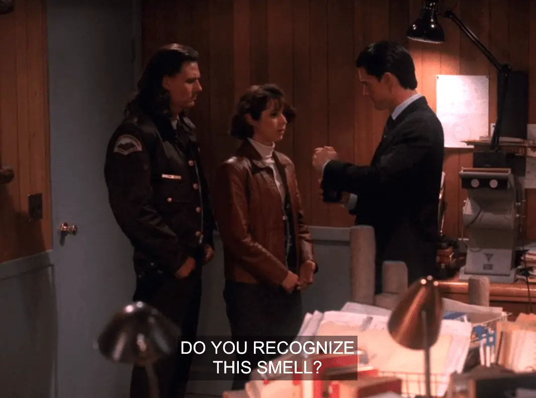 Cooper asks Ronette about the "burnt engine oil" smell in Twin Peaks