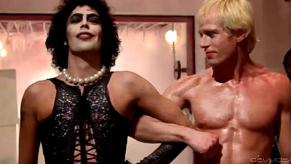 Dr Frank N. Furter and Rocky link arms