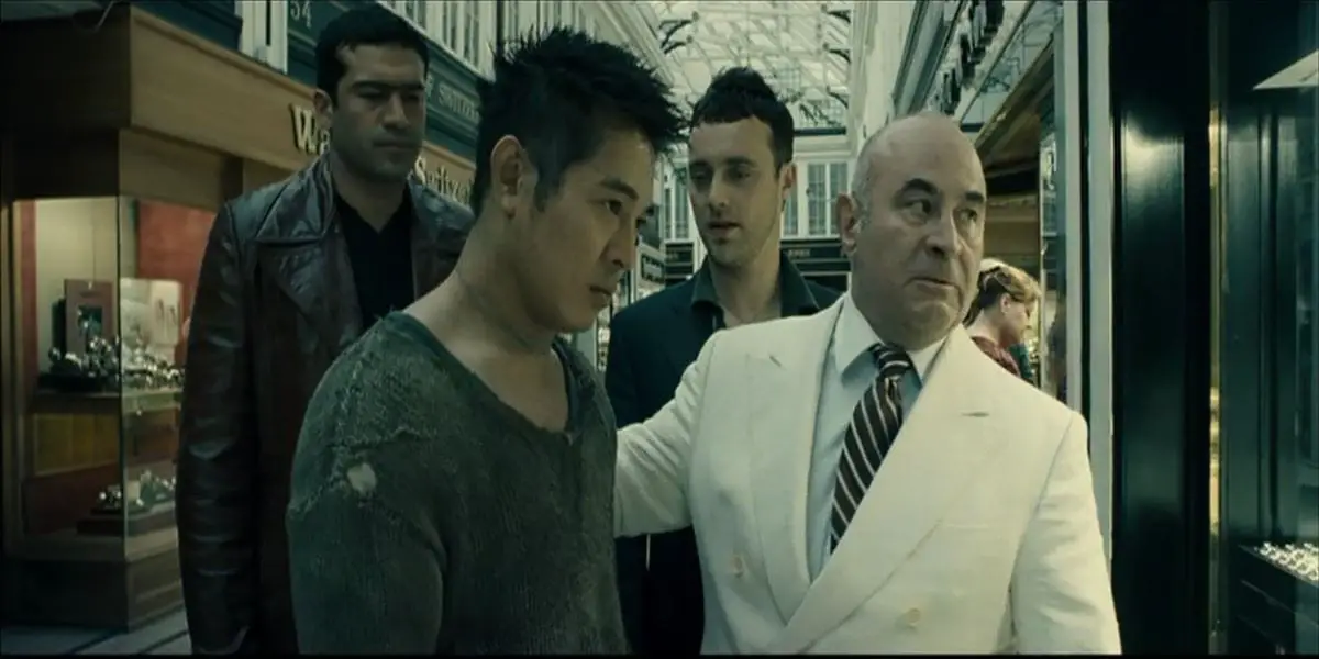 Bob Hoskins and his thugs send Jet Li into battle in Unleashed