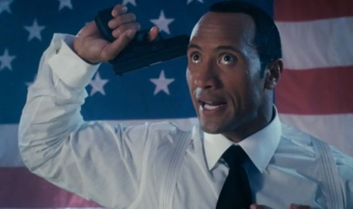 Boxer Santaros threatens suicide in the finale of Southland Tales