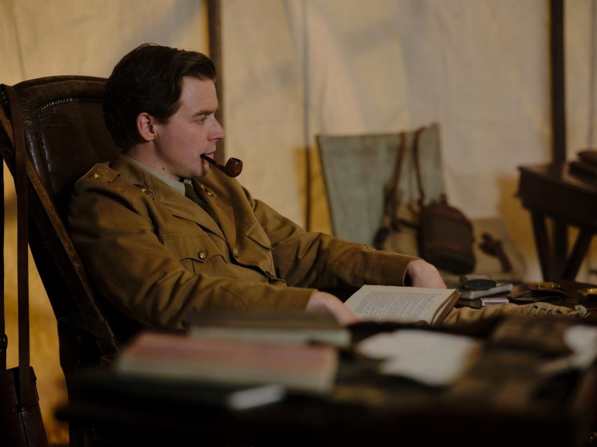Jack Lowden as the younger Siegfried Sassoon, in uniform