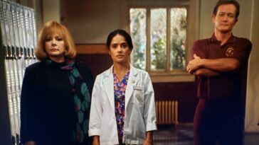 [L to R] Piper Laurie, Selma Hayek, and Robert Patrick as Mrs. Olson. Nurse Harper, and Coach Willis in The Faculty (1998). Screen capture off Paramount+.