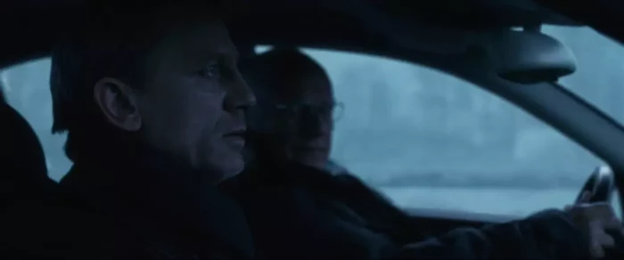 Medium Close-up of Daniel Craig riding in a car in The Girl with the Dragon Tattoo